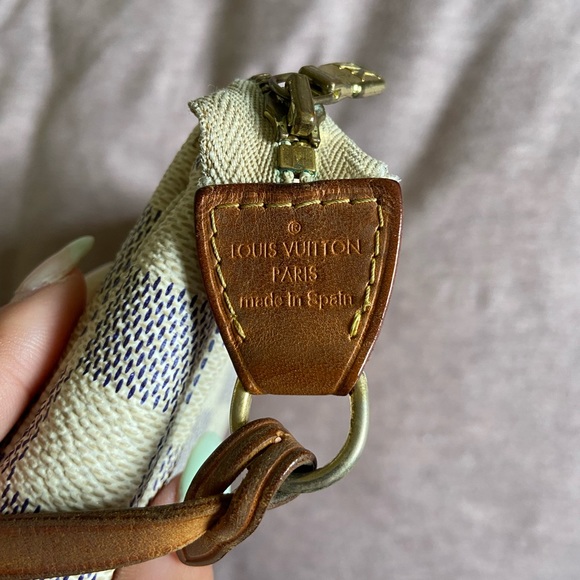 Louis Vuitton Pochette Accessoires Damier Azur SOLD - Picture 3 of 5